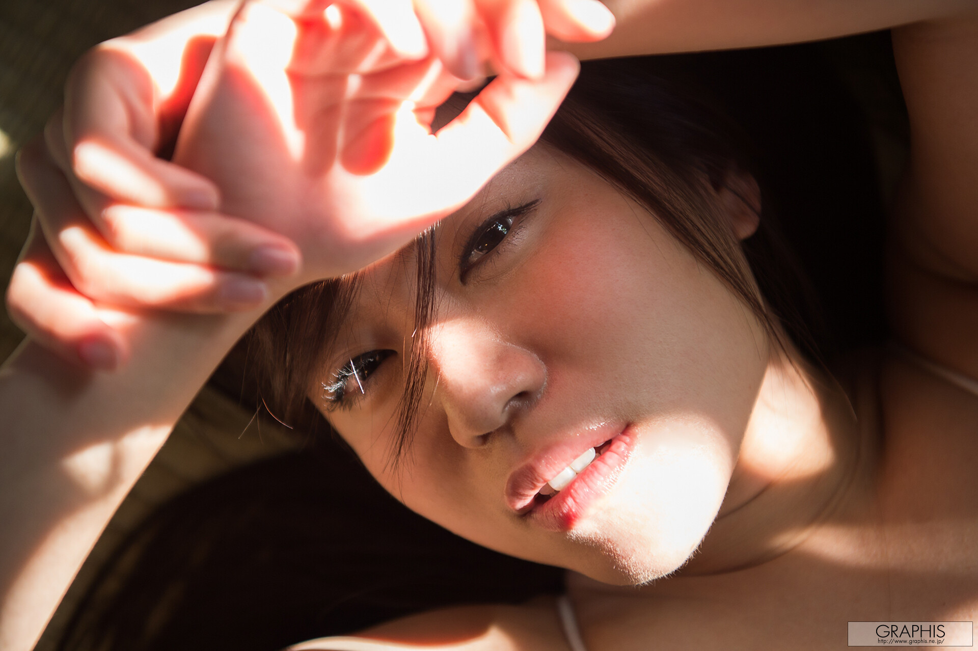 Rin Hatsumi 初美りん, [Graphis] Gals 『Look At Me』 Vol.01