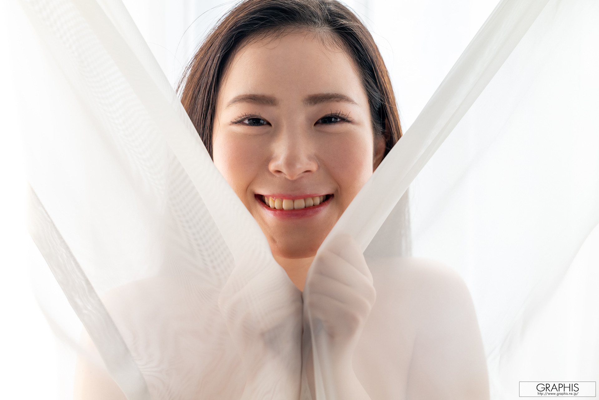 Ena Satsuki 沙月恵奈, [Graphis] First Gravure VOL.03