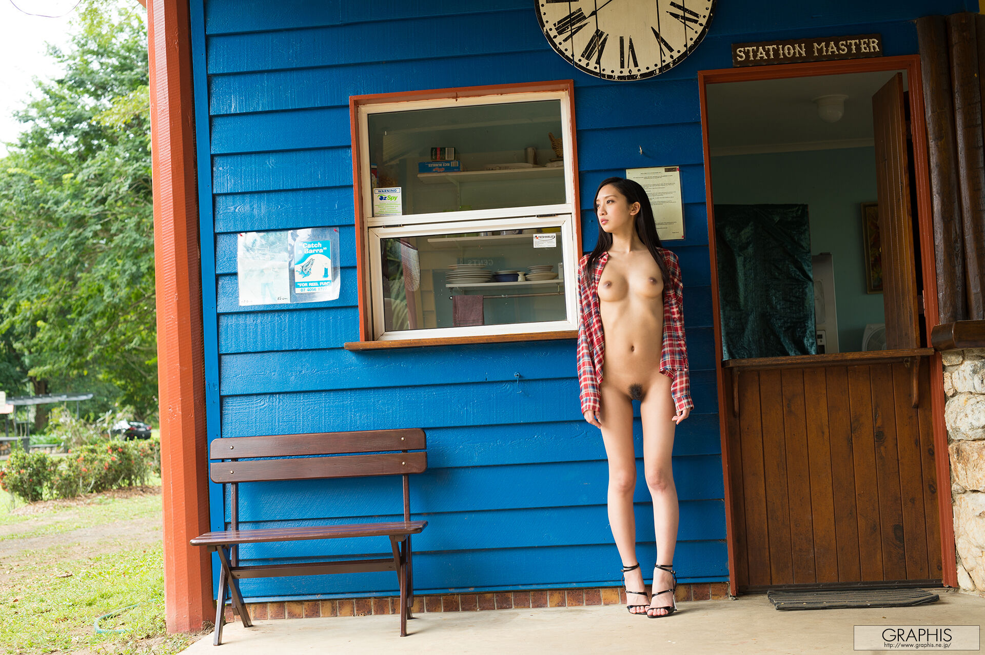 An Tsujimoto 辻本杏, [Graphis] Gals 『Saturation』 VOL.03