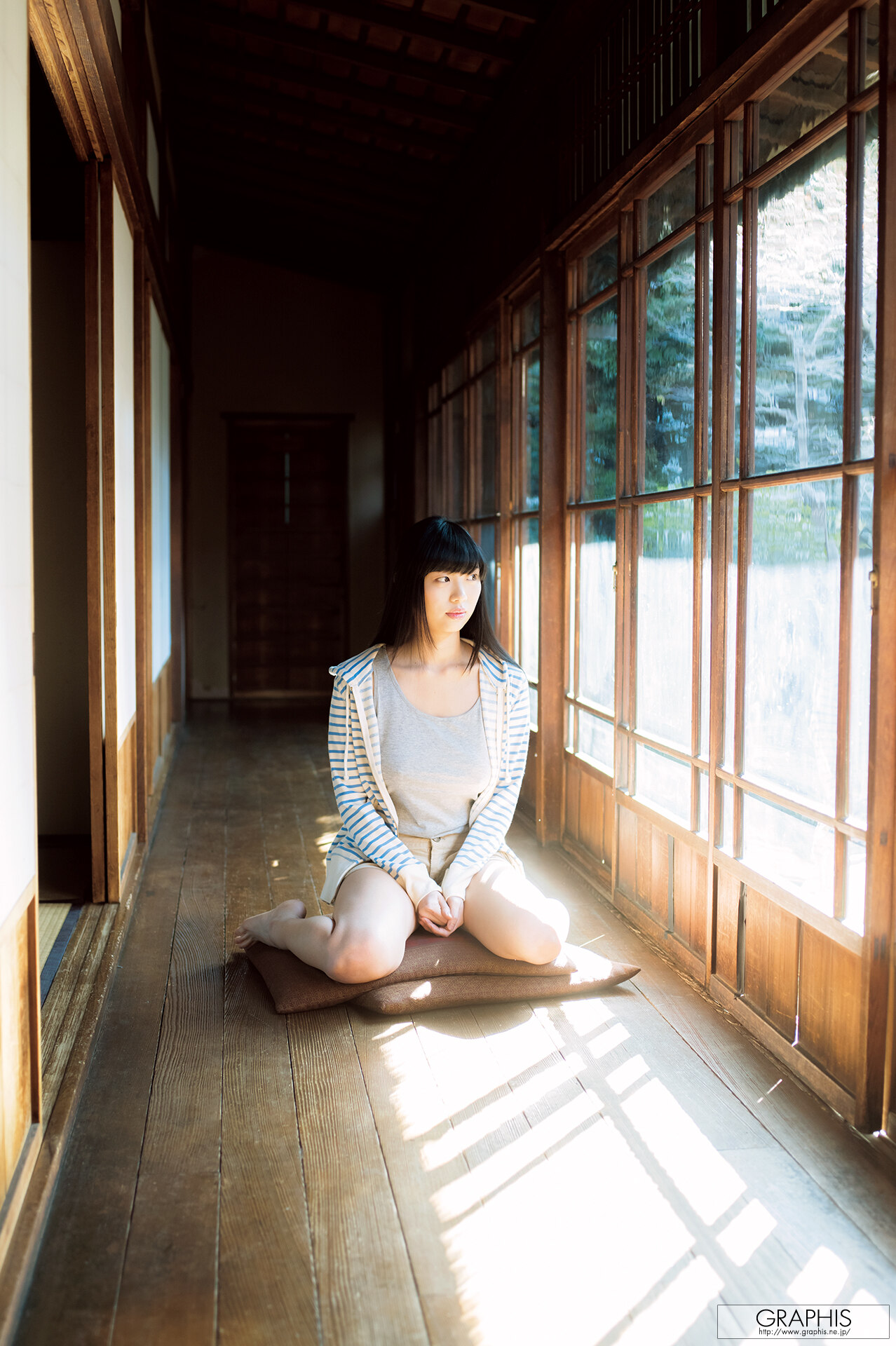Matsuri Kiritani 桐谷まつり, [Graphis] Gals 『Primula Julian』 Vol.01