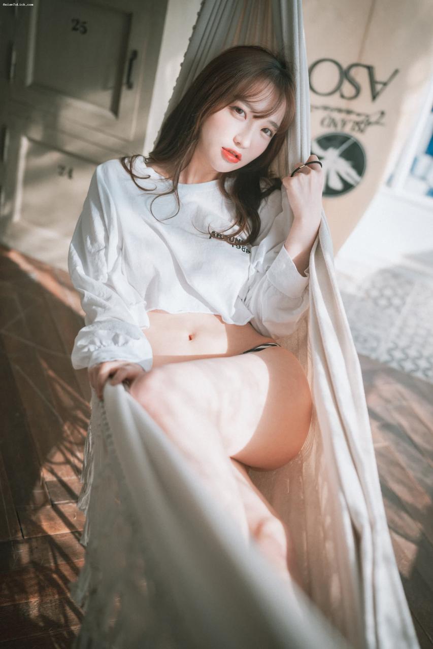 DJAWA Photo – Son Ye-Eun (손예은)